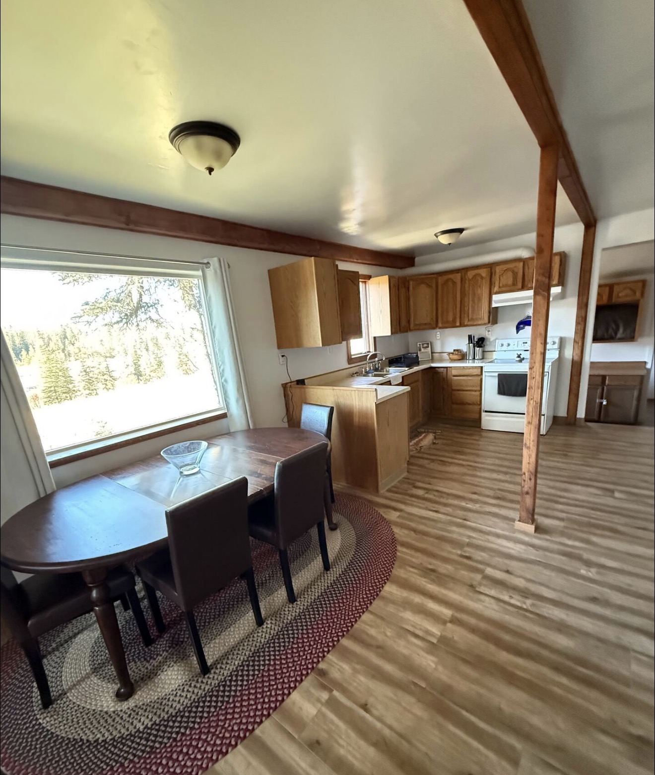 Kitchen area at Midnight Sun Bed & Breakfast